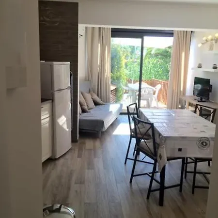 Renove Aux Portes De St Tropez Apartment Gassin